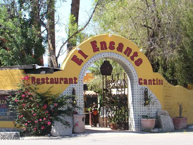Cave Creek has many restaurants