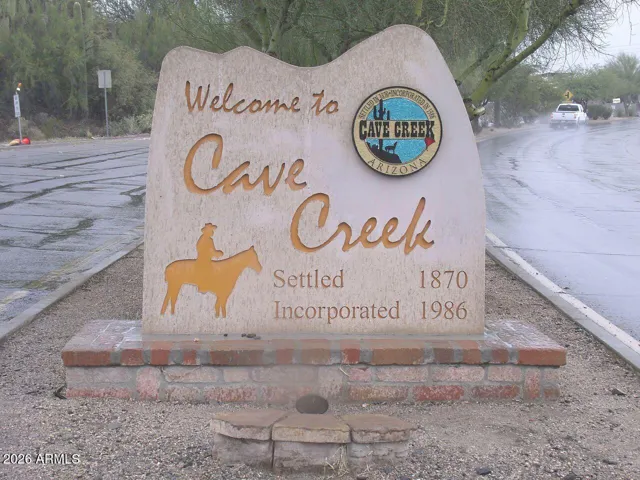 Town of Cave Creek nearby