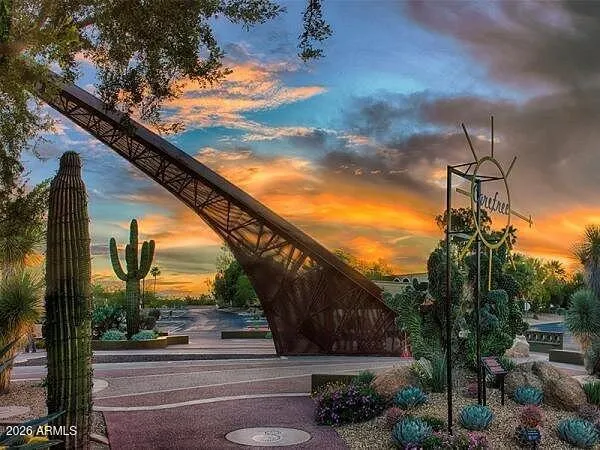 Life on Easy Street, Carefree AZ