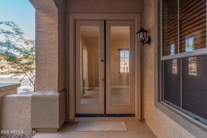 Separate casita entrance