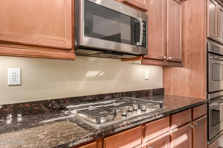 Gas cooktop