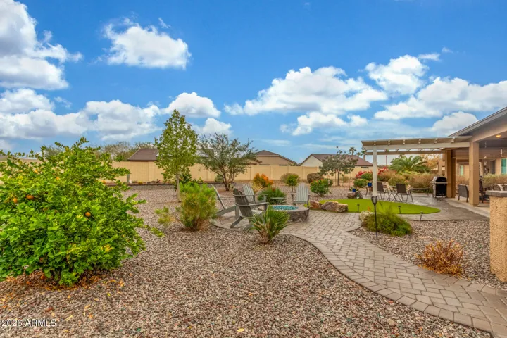 Your slice of Heaven with gas FIREPIT to enjoy the gorgeous Arizona SKY!