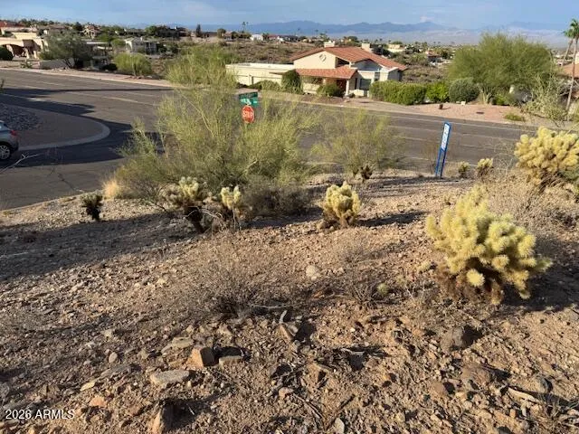 Corner homesite looking toward Palomino