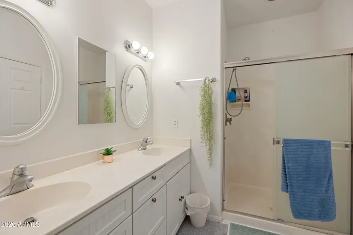 Back unit bathroom