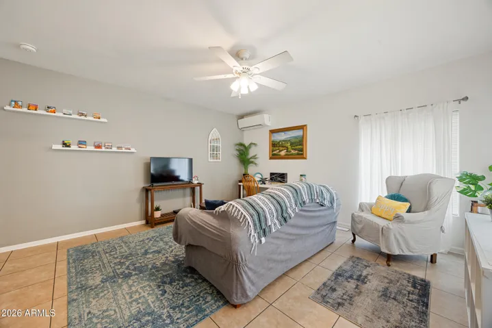 Front unit living area