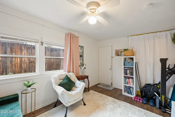 Side unit living room