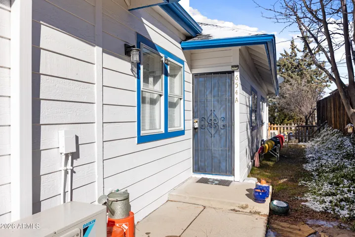 Front door to side unit