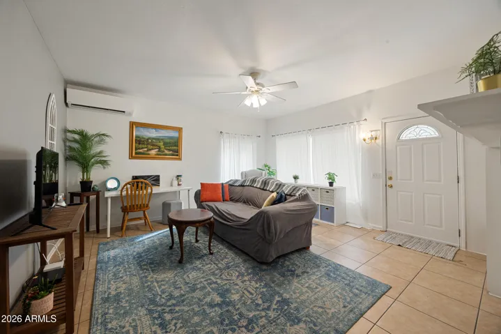Front unit living area