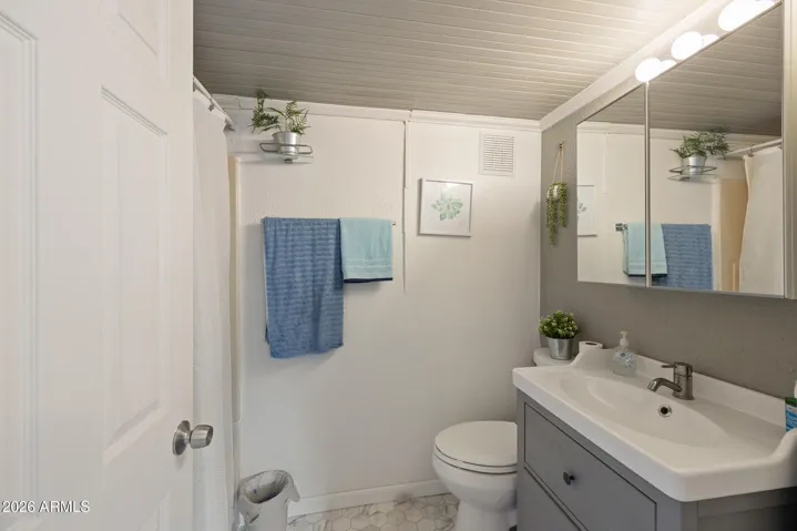 Side unit bathroom