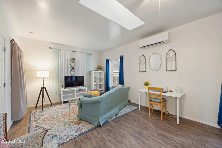Back unit living area