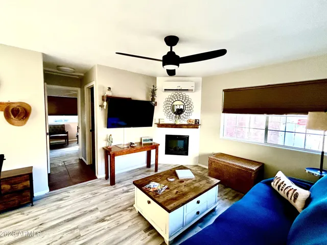 Guest House Living room