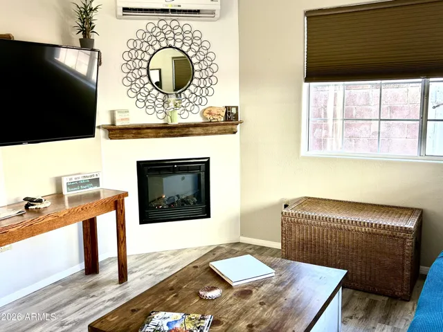 Guest House Living room