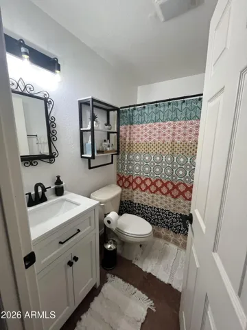 Guest House bathroom