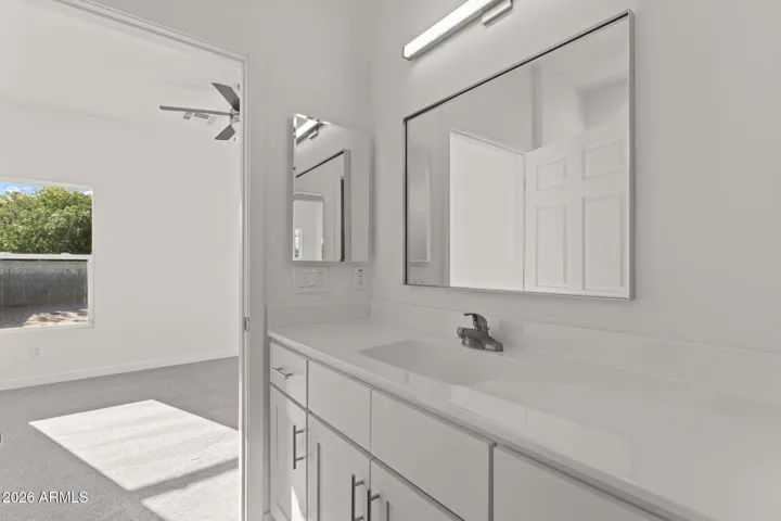 Main suite bathroom