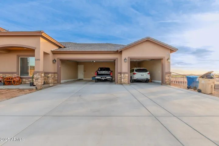 Large and wide garage for your to