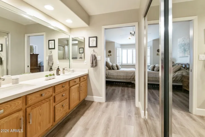 REVERSE VIEW PRIMARY VANITY AREA