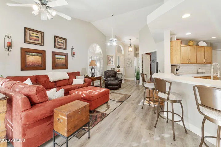 CENTRAL LIVING AREA AND KITCHEN