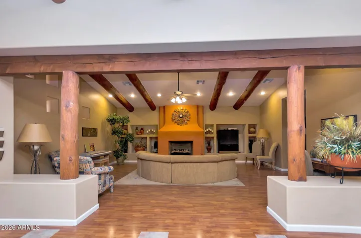 COZY WELCOMING CLUBHOUSE