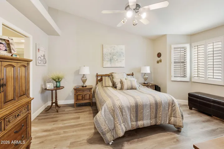 SPACIOUS PRIMARY SUITE WITH BUMP OUT WINDOWS AND CURIO LEDGE