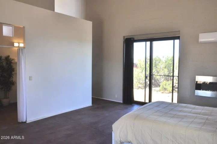 Spacious Master Bedrm w Adjoining Master Bath, Outdoor Patio Door, Non- Toxic Plaster Walls