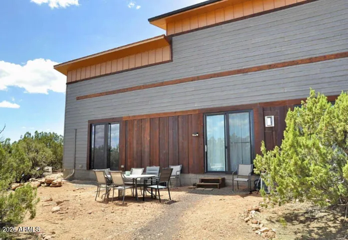 Enjoy Outdoor Dining in Your Shady Northern Backyard