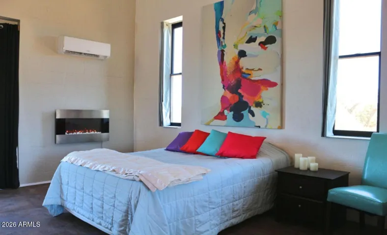 Spacious Master Bedrm w Adjoining Master Bath, Outdoor Patio Door, Non- Toxic Plaster Walls