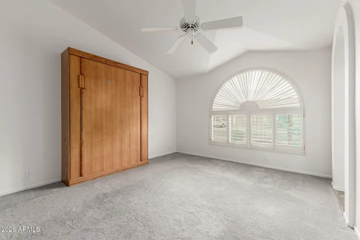 Murphy bed conveys for you!