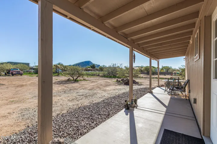 BACK COVERED PATIO