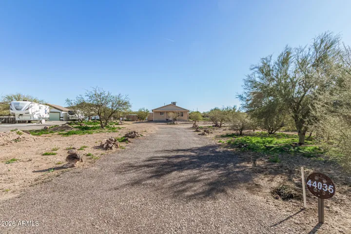 FRONT DRIVEWAY