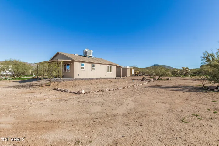 HUGE ACRE PLUS ZERO-GRADE, FULY USEABLE HORSE PROPERTY LOT
