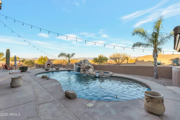 Large 11' dive pool, spa, grotto, waterfall
