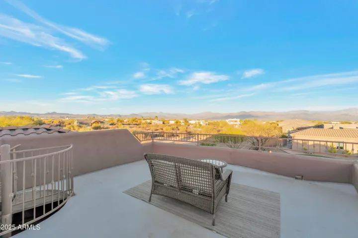 Observation Deck w/180 degree views- The Mazatzal Mtns/Four Peaks