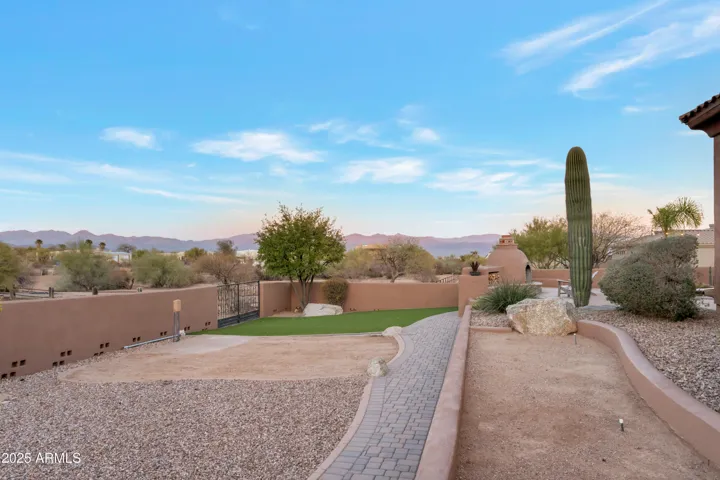 Walled area for more entertainment possibilities- Cornhole, Volleyball? Horseshoes?