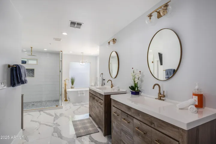 Main bathroom