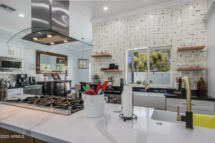 Top to bottom back splash