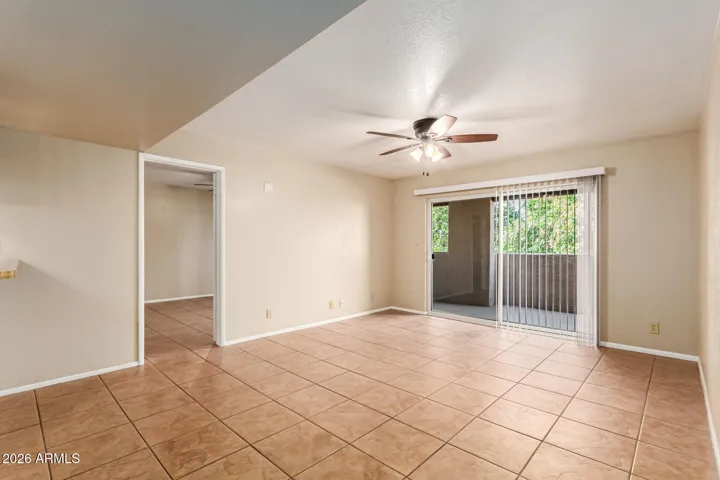 Split bedroom floor plan