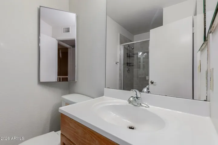 Bathroom 1 in Bedroom 1