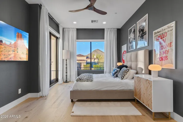 Upstairs junior suite with balcony and mountain views