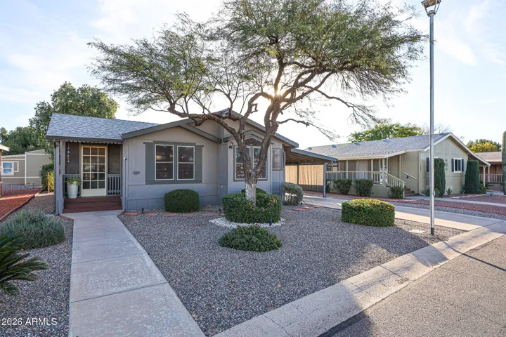 Greeat Curb appeal!