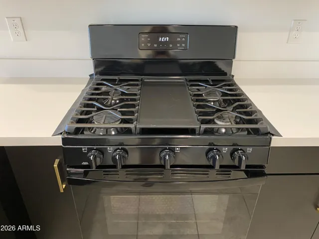 GAS STOVE