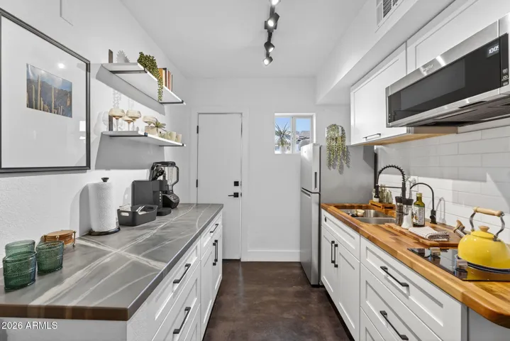 Unit 511 – Kitchen