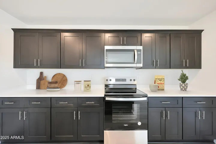 This is a virtually staged Yucca home. Options and colors may vary.