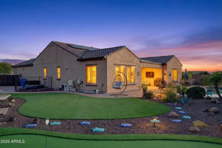 Turf, putting green and side gated area, great