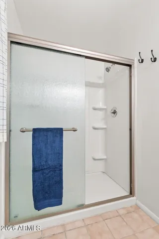 Walk-in Shower!