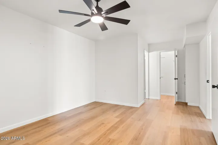 Walk-in Closet and En Suite!