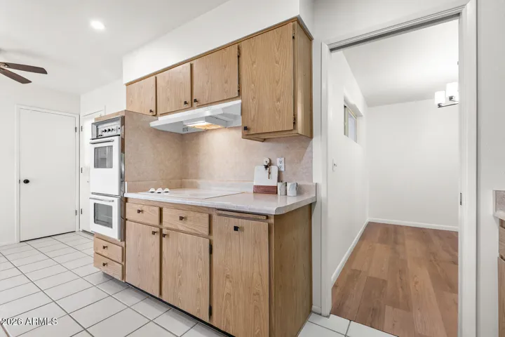 Double Oven with Electric Cooktop!
