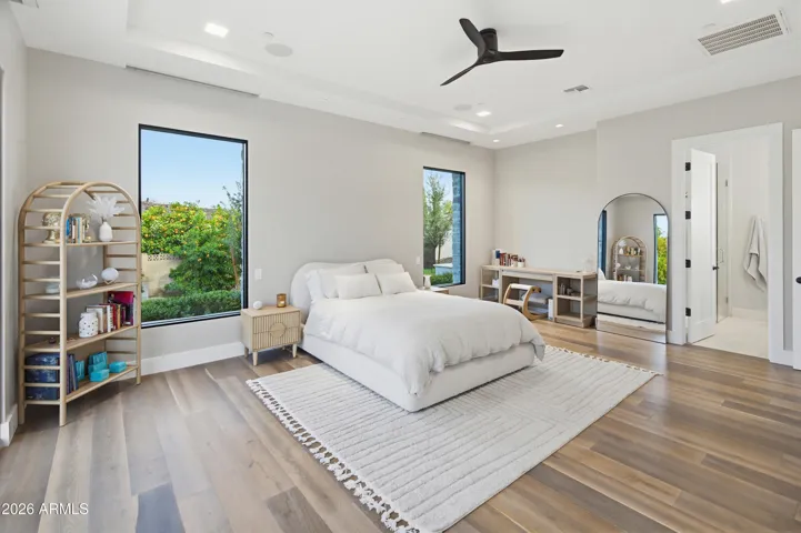 Guest bedroom 1
