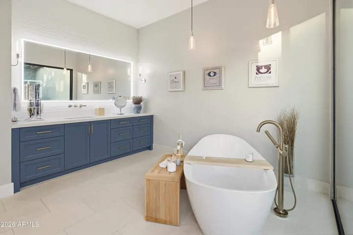 Primary bath