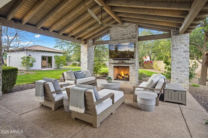 Outdoor living room