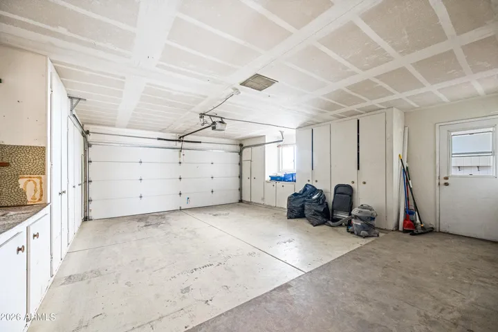 Dbl Garage